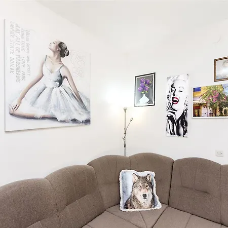 Apartamento And Ive Vodice